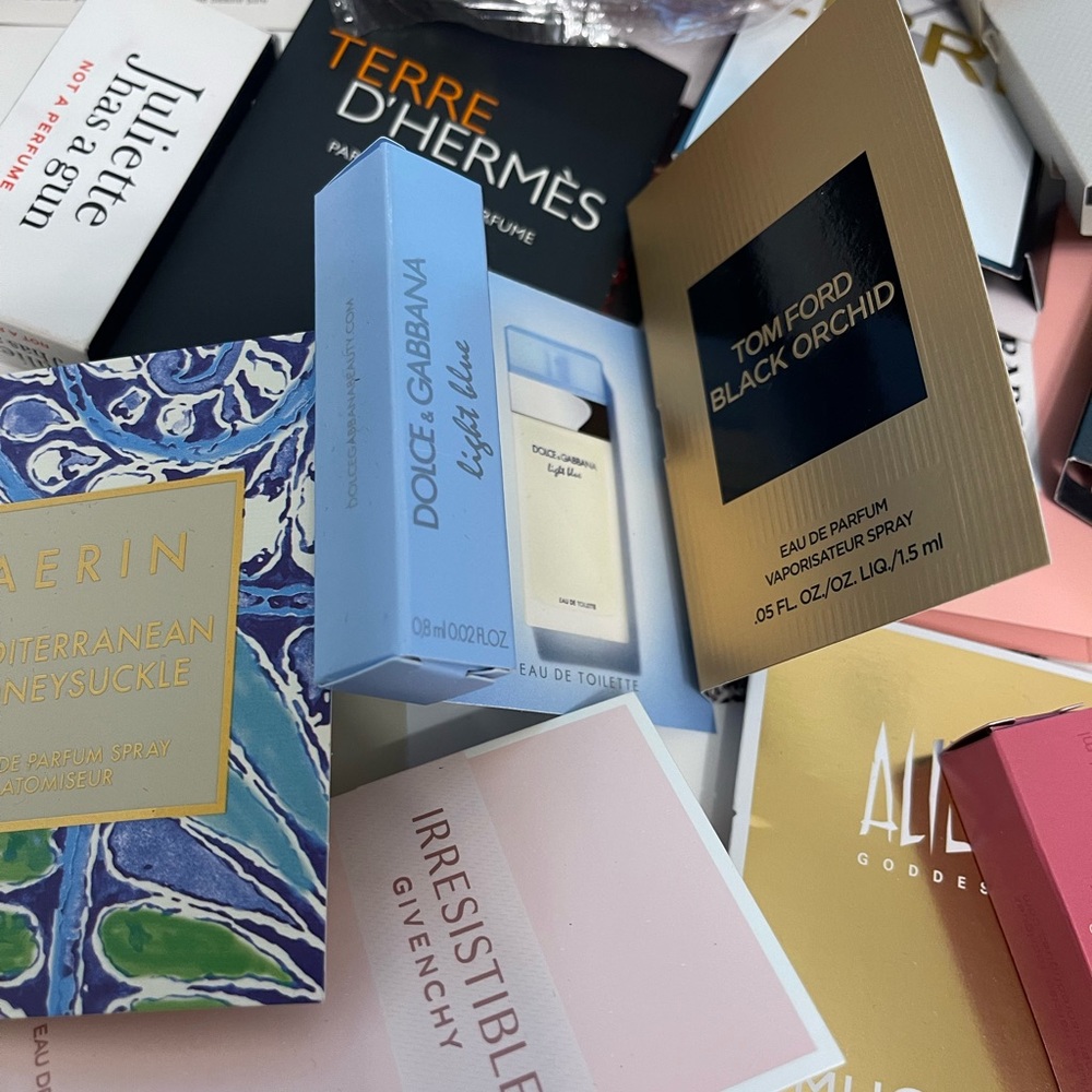 50 X Variety high end parfum perfume samples for women - Picture 3 of 4